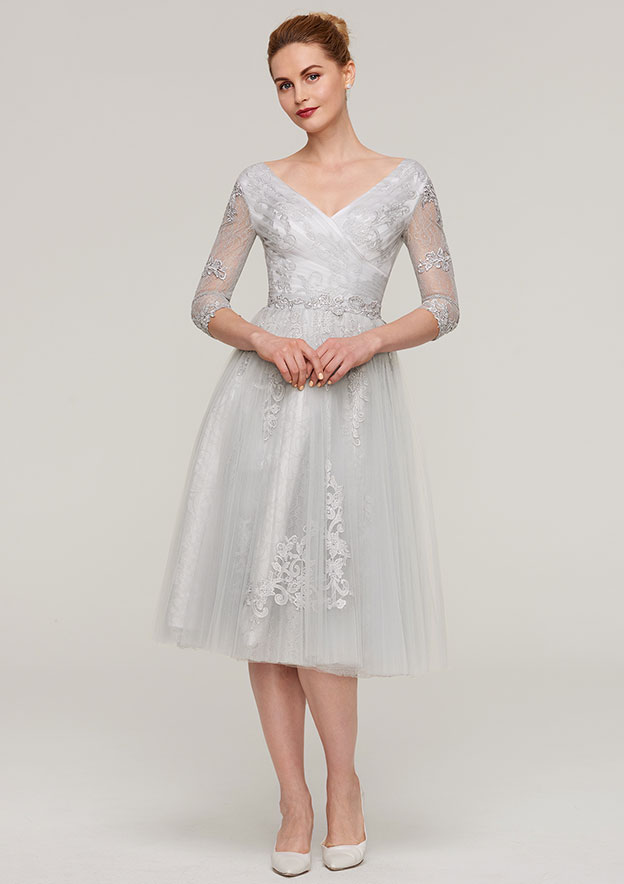 A-line/Princess V Neck 3/4 Sleeve Tea-Length Tulle Mother of the Bride Dress With Waistband Appliqued Lace