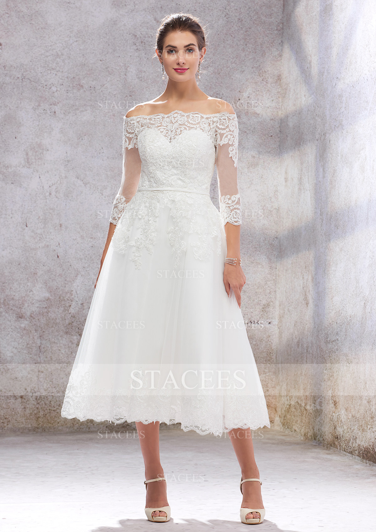 Trapèze épaule dénudée dentelle tulle satin longueur mollet robe de mariée