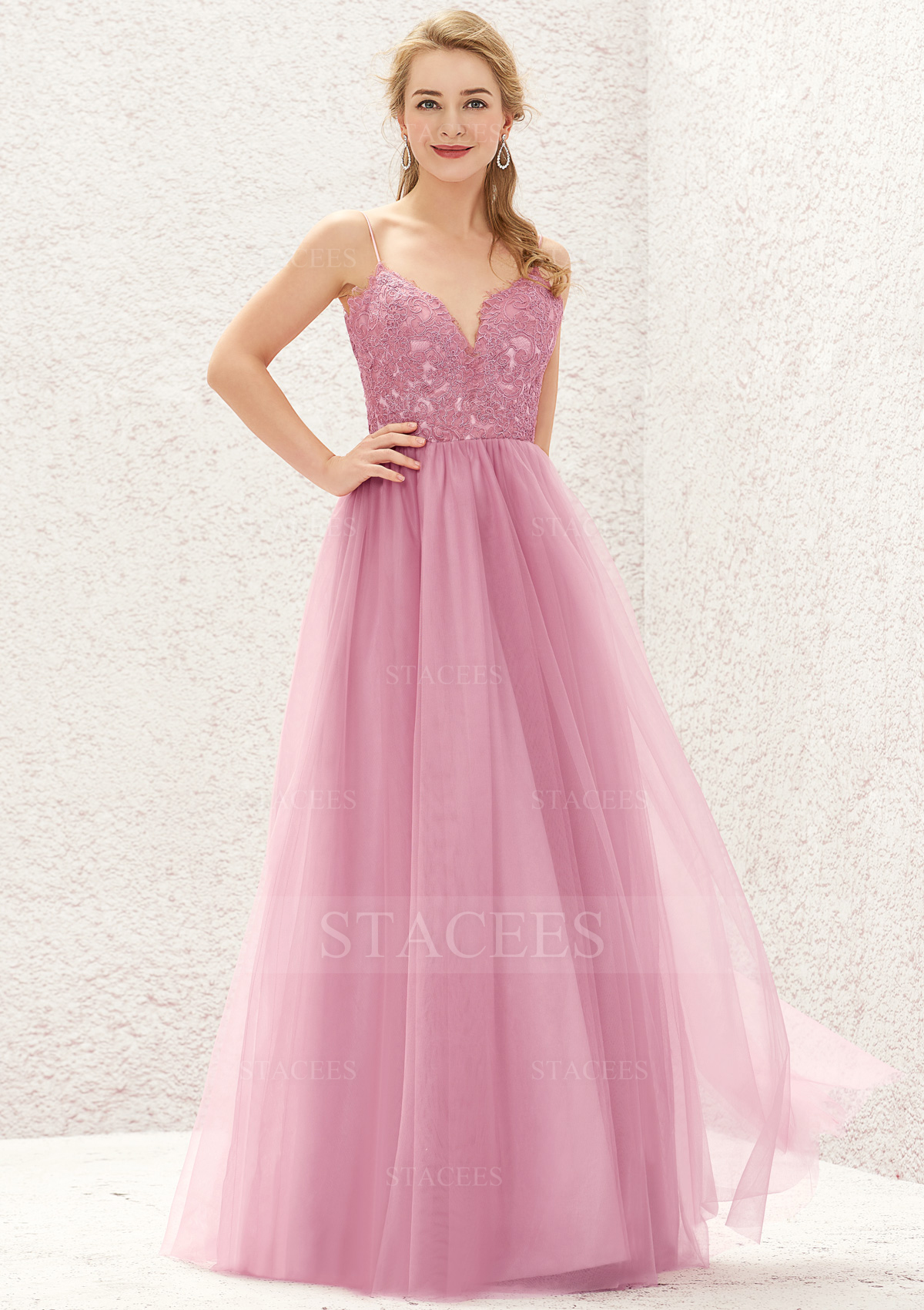 Robe trapèze col en v tulle satin longueur ras du sol robe de demoiselle d'honneur avec dentelle
