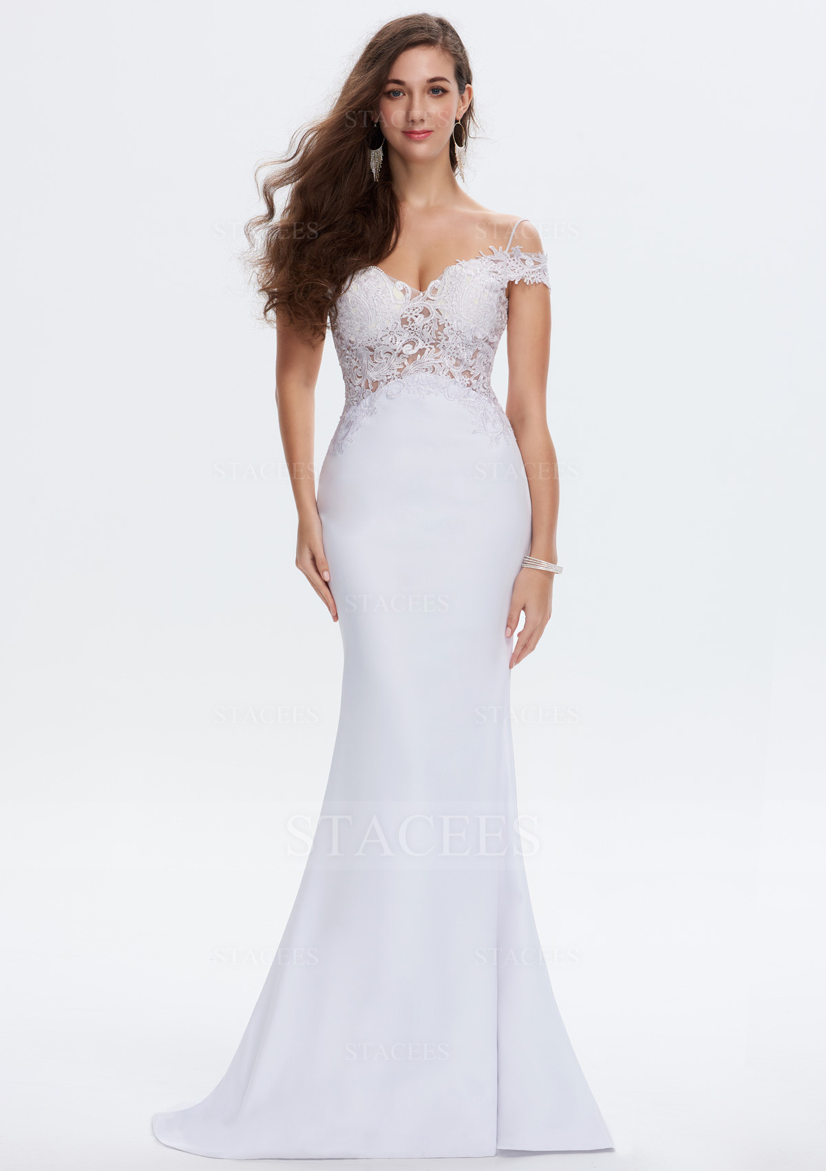 Trumpet/Mermaid Sweetheart Sleeveless Lace Satin Sweep Train Prom Dress