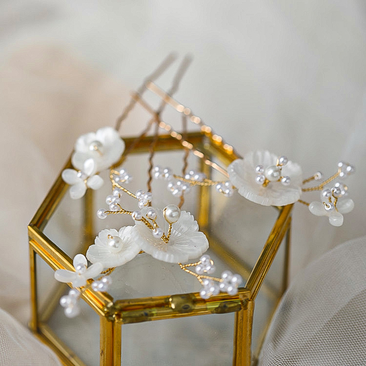 Elegant Ladies Headpieces With Pearl