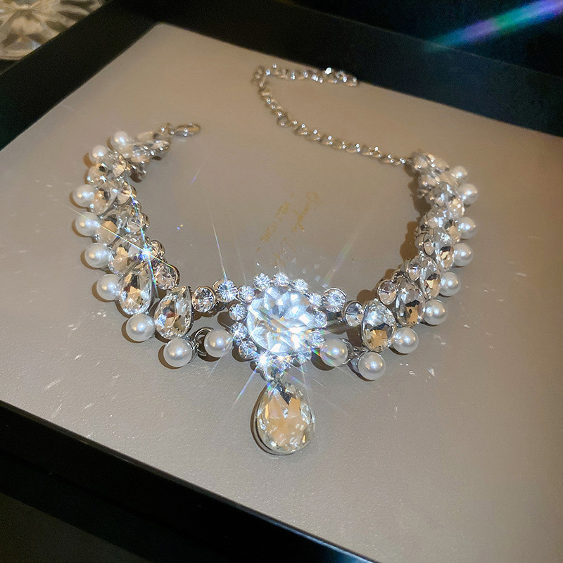 Collar de encanto de aleación con zirconio cúbico y perlas de imitación para mujer