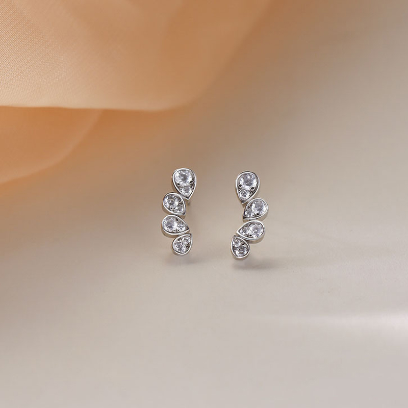 Fashionable Romantic Female S925 Silver Earrings with Cubic Zirconia