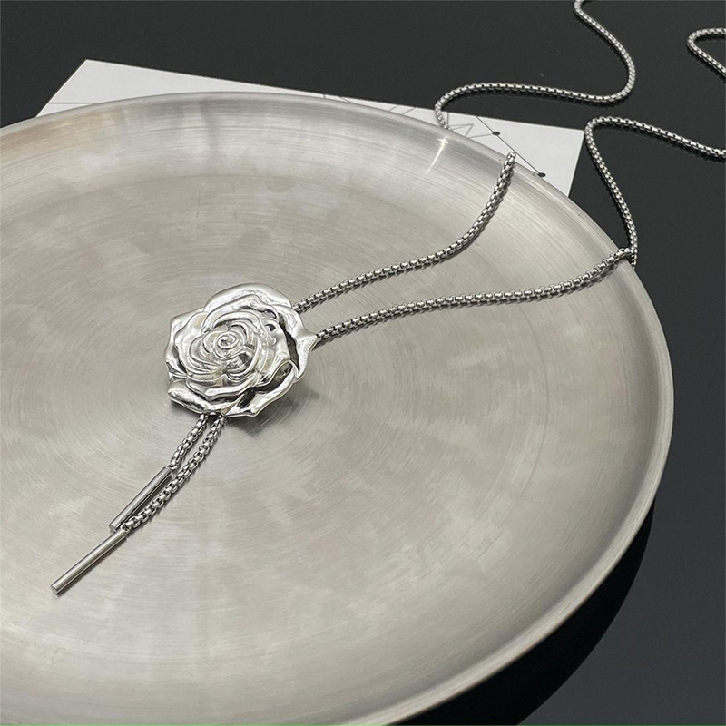 Argent Charmant ancien fleur acier au titane alliage colliers - STACEES