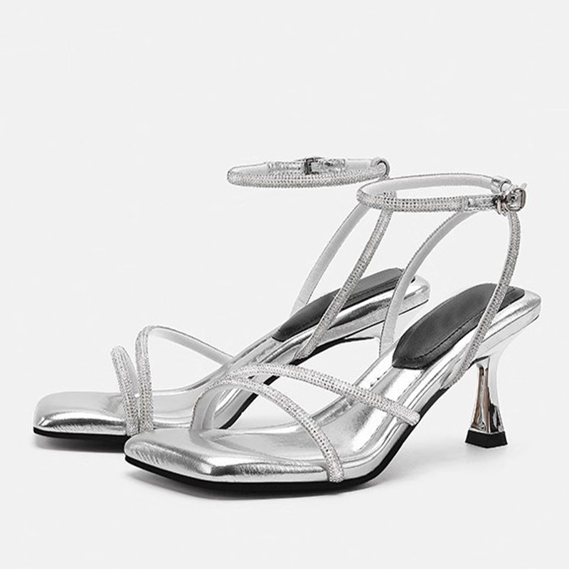 Zapatos de PU con punta cuadrada y tira en el tobillo con hebilla de strass