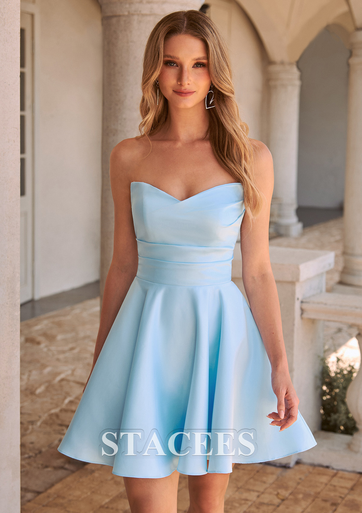 Bleu Ciel Trapèze col en v satin courte/mini robe de fête de la rentré avec plissé - STACEES