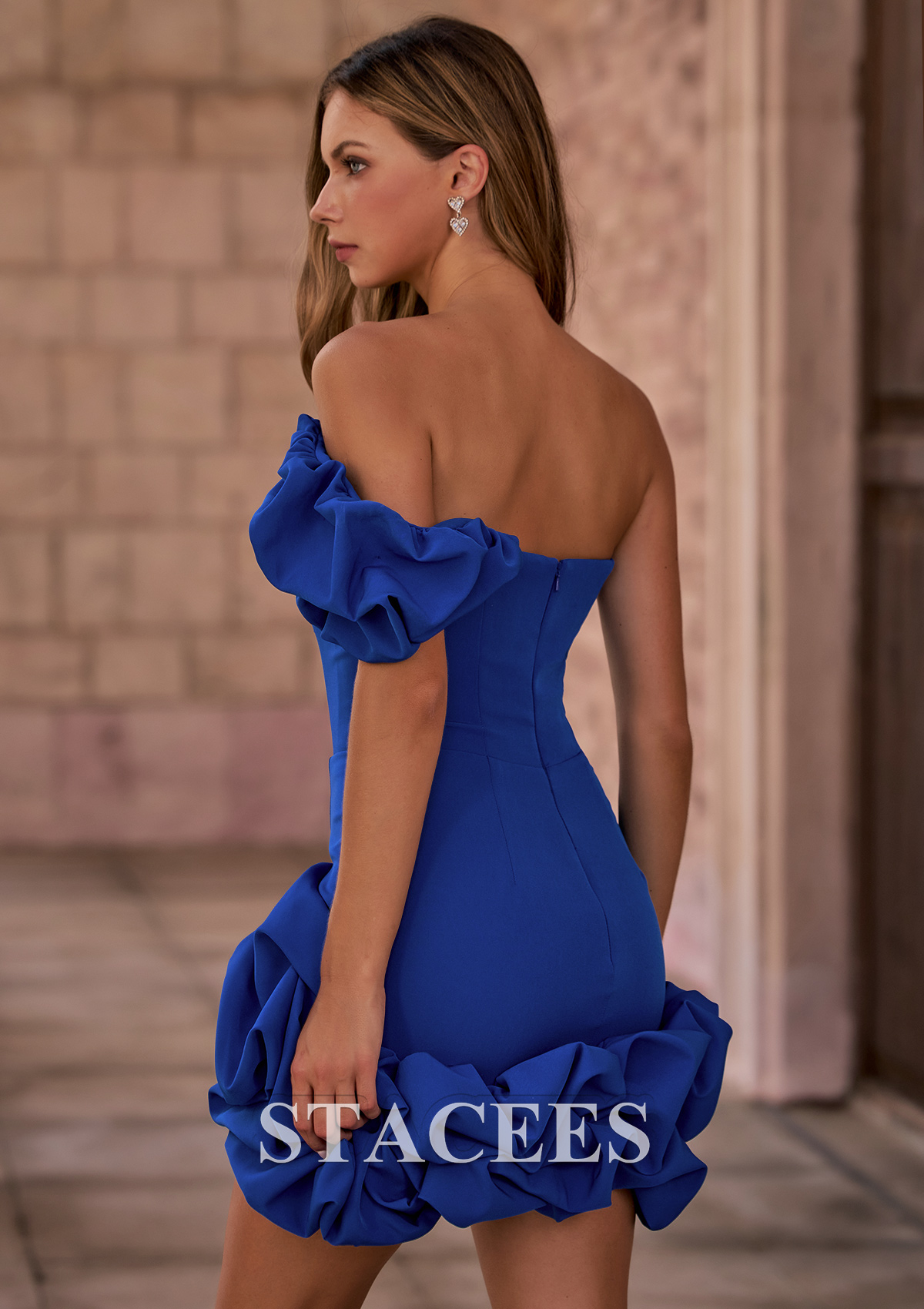 Bleu Royal Fourreau une épaule satin élastique courte/mini robe de fête de la rentrée avec volants - STACEES
