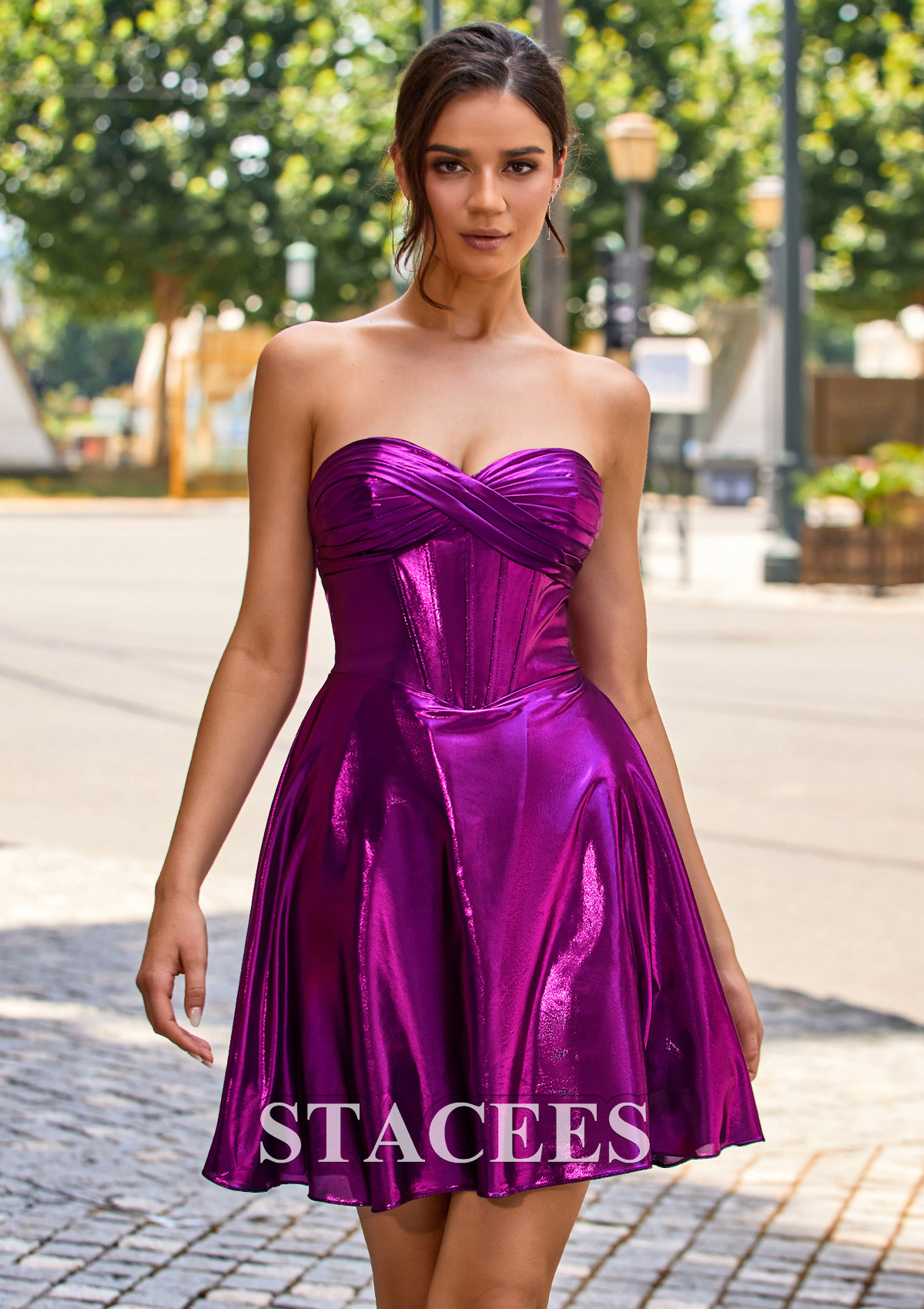 Orchidée Robe trapèze cache coeur métallique courte/mini robe de fête de la rentrée  - STACEES