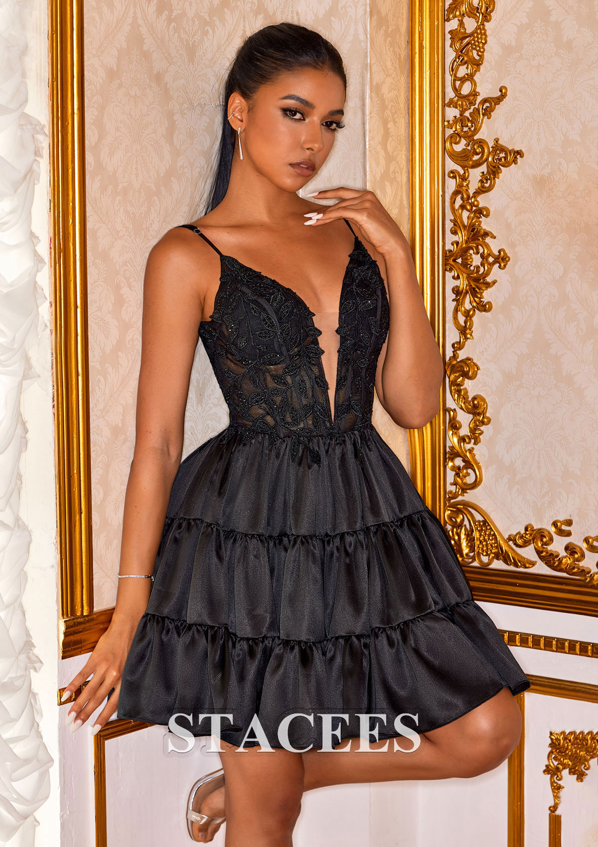 Noir Robe trapèze col en v satin courte/mini robe de fête de la rentrée - STACEES