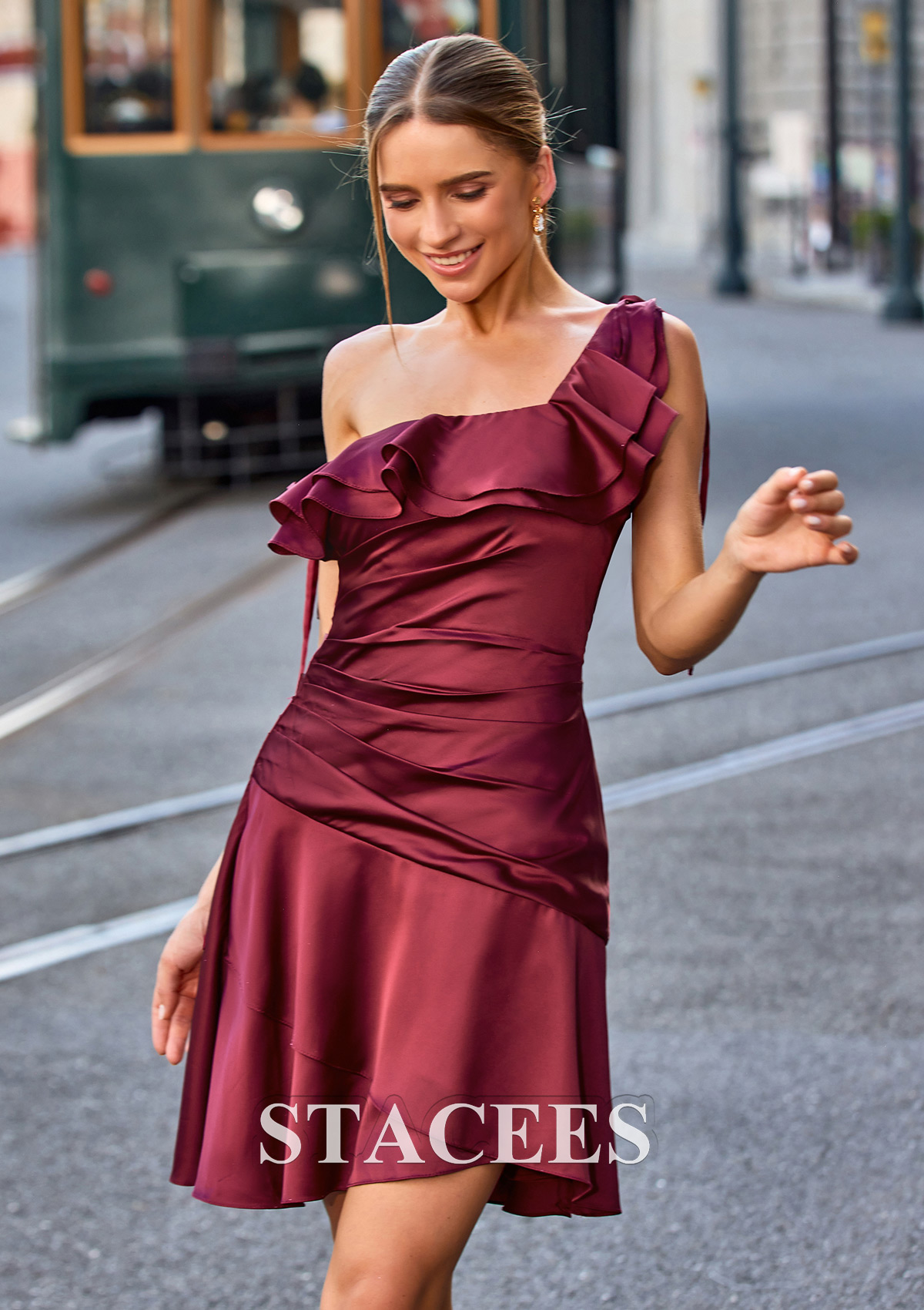 Bordeaux Robe trapèze une épaule satin courte/mini robe de fête de la rentrée  - STACEES