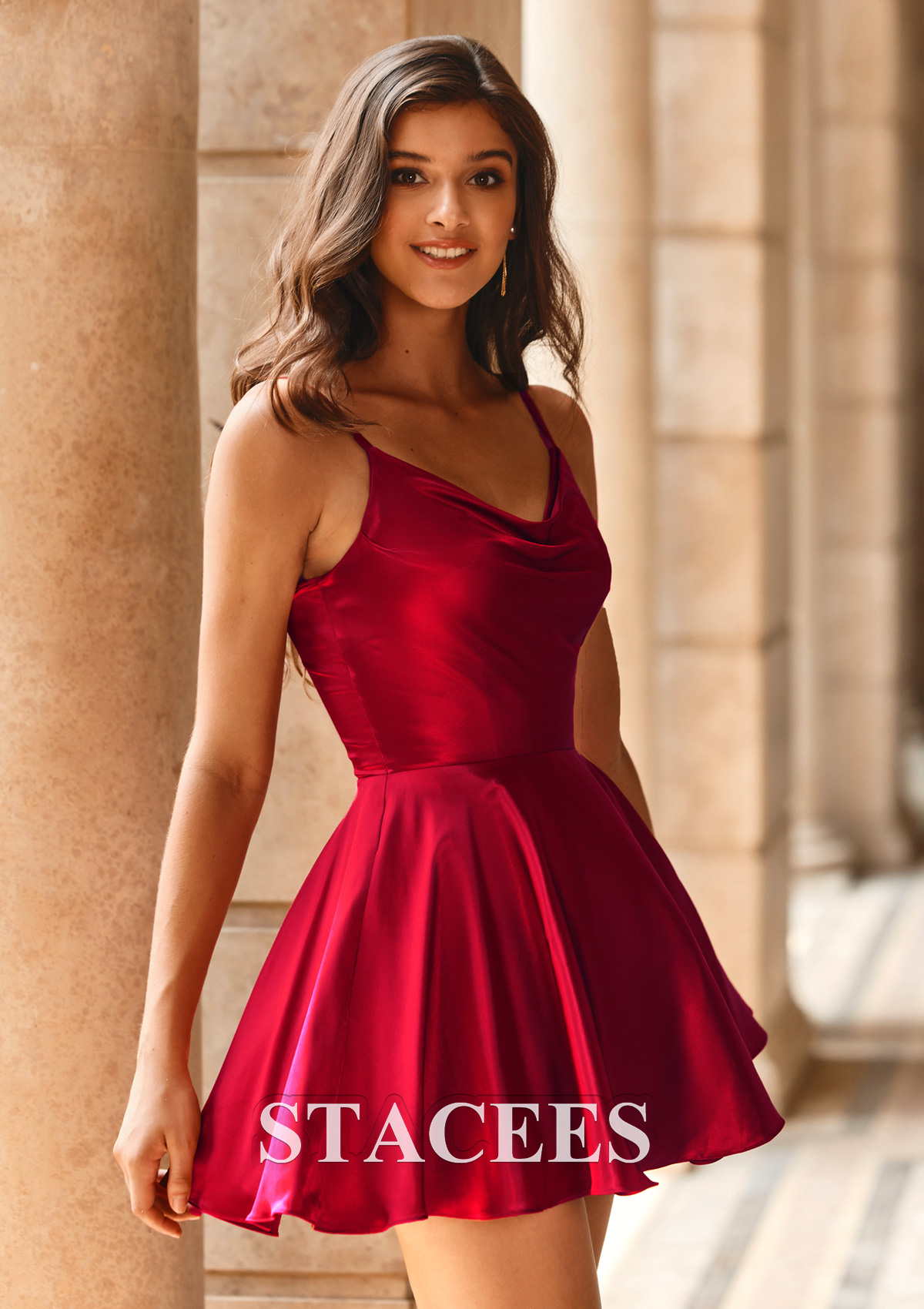 Burgundy Vestido línea a escote drapeado tela charmeuse corto/mini vestido para homecoming - STACEES