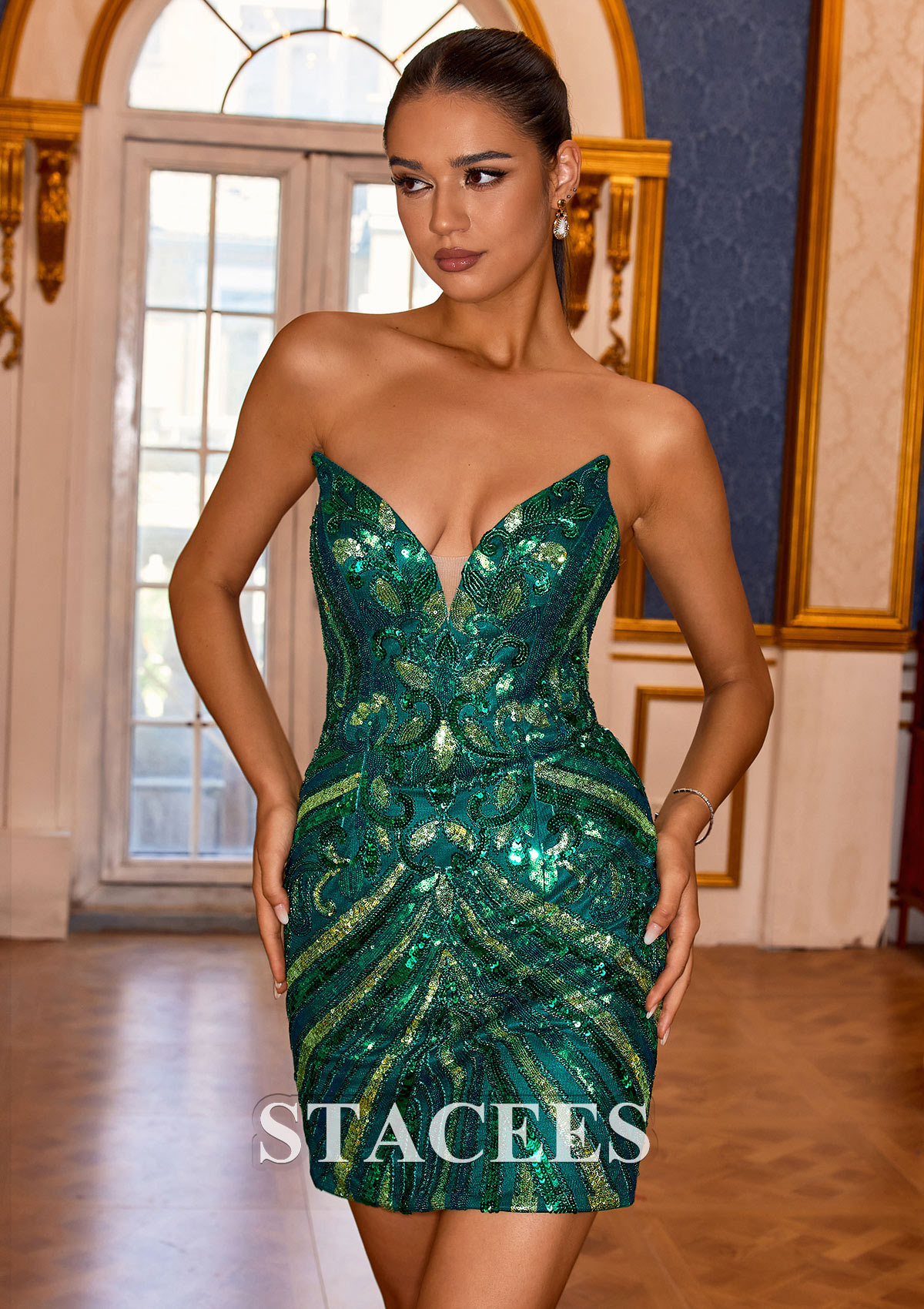Verde Oscuro Tubo escote en v lentejuelas corto/mini vestido para homecoming - STACEES