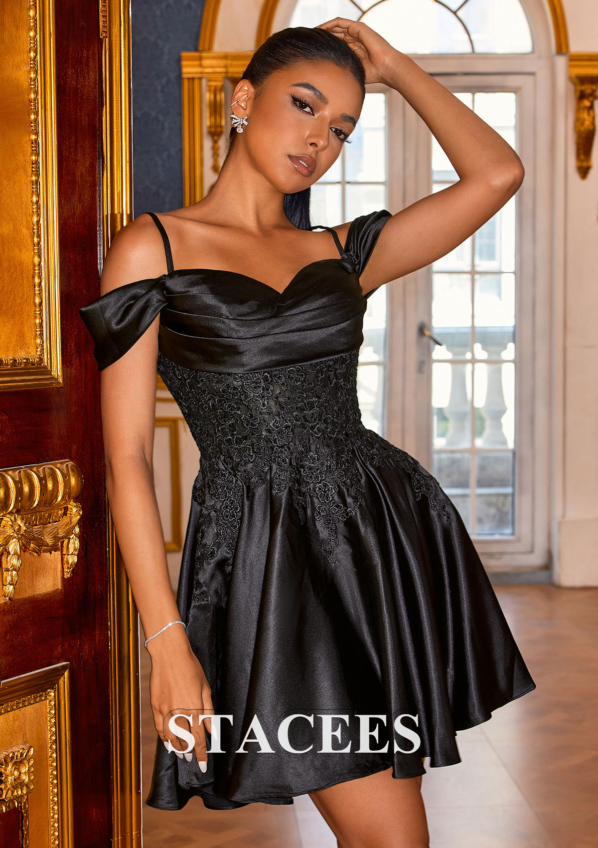 Noir Robe trapèze épaule dénudée satin courte/mini robe de fête de la rentrée - STACEES