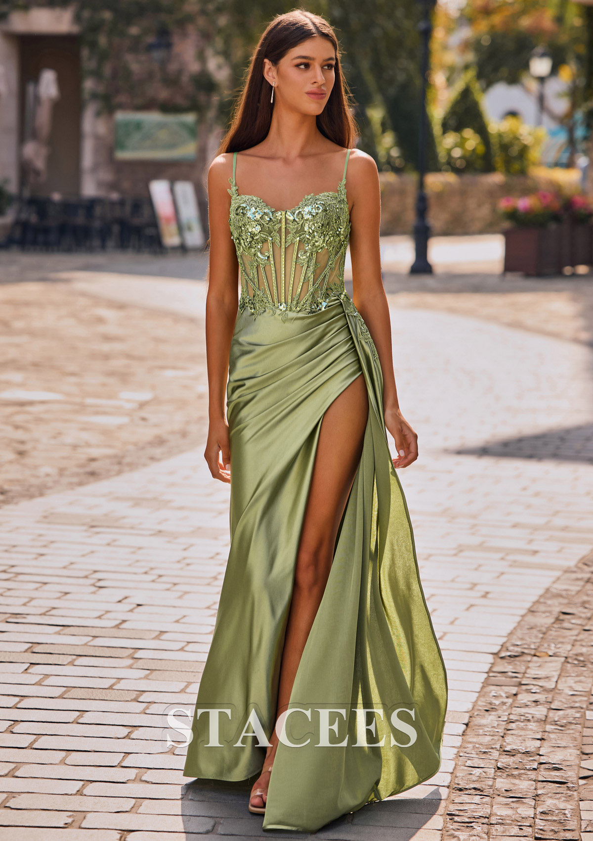 Céladon Fourreau col en v soie comme du satin traîne balayage robe de bal - STACEES