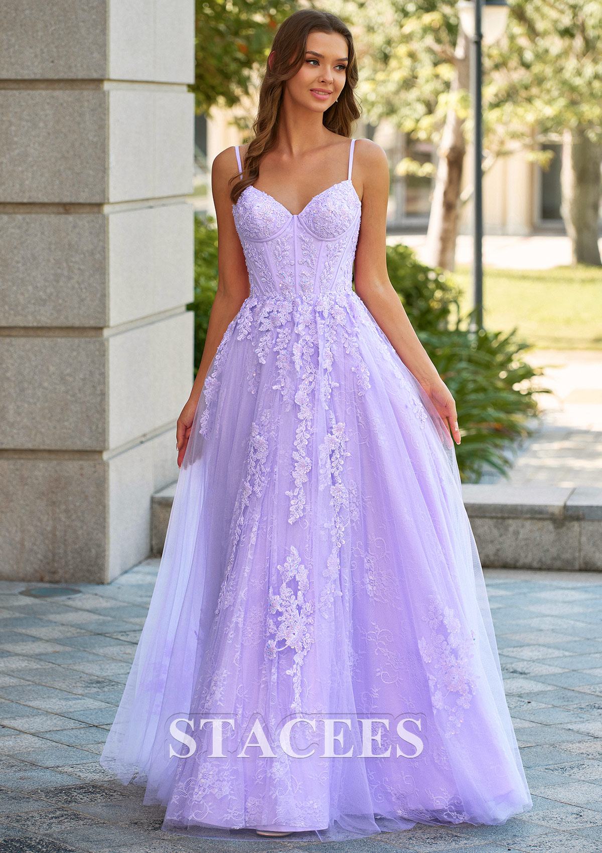 Lilas Trapèze col en v tulle longueur ras du sol robe de bal avec appliqué perles dentelle - STACEES