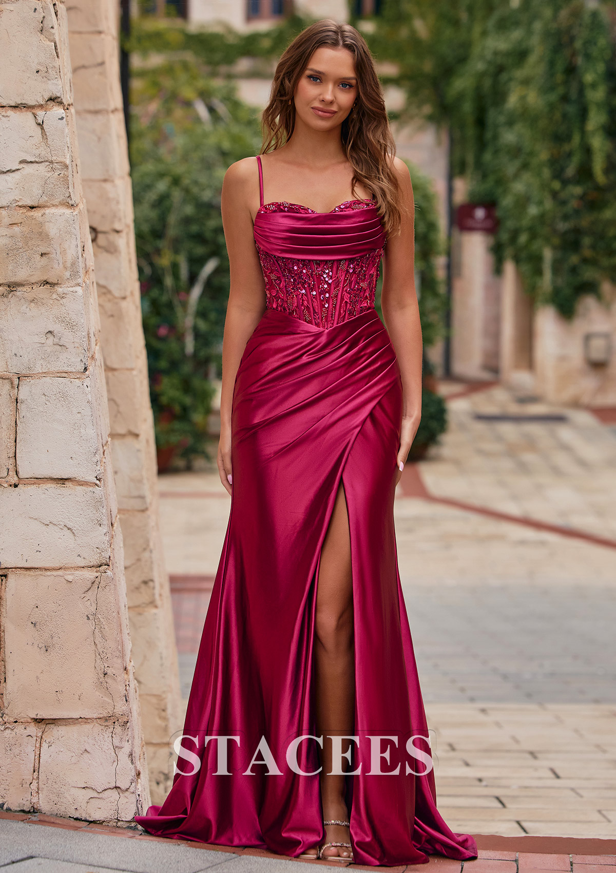 Bordeaux Trumpette/Sirène cache coeur soie comme du satin traîne balayage robe de bal avec plissé paillettes - STACEES