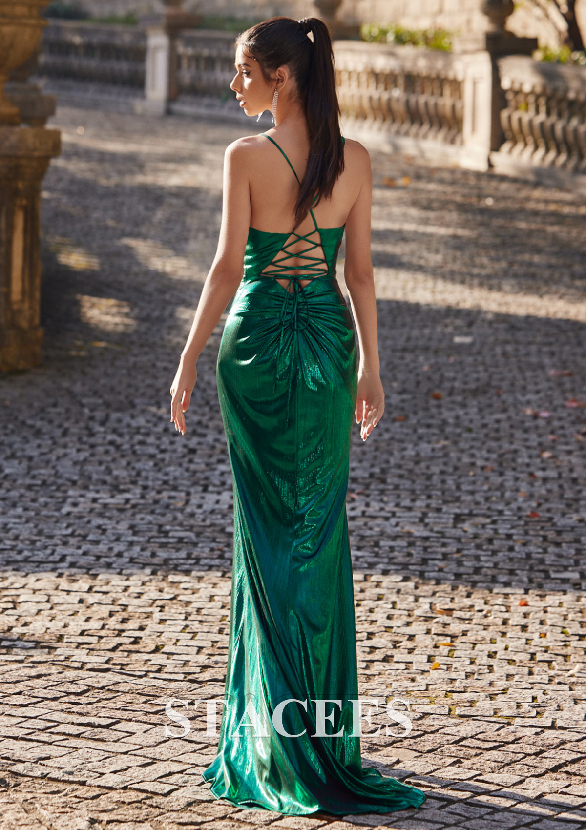 Dark Green Vestido línea a escote en v hilo metálico barrer tren vestido de graduación - STACEES