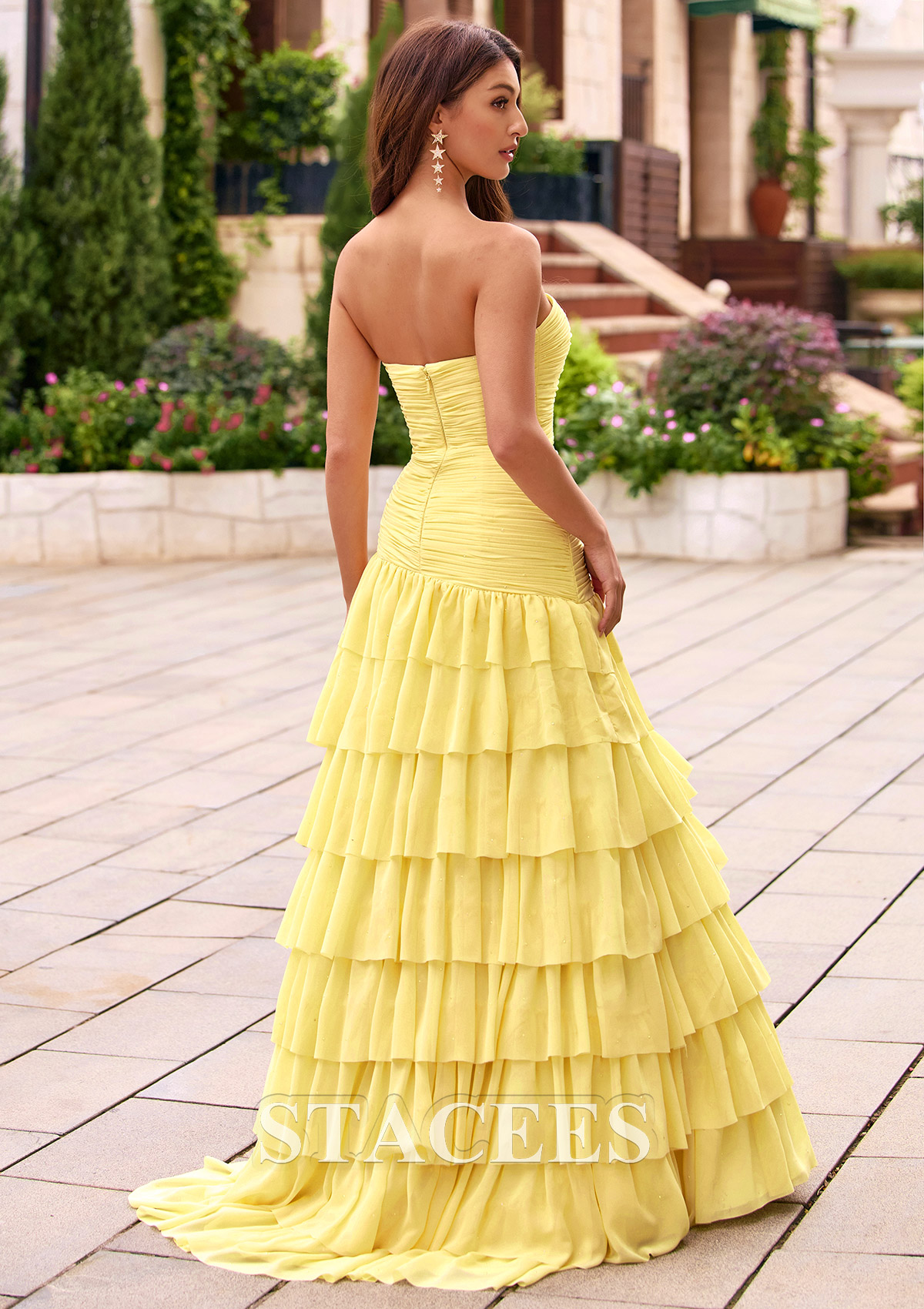 Jaune Trapèze carrée mousseline traîne balayage robe de bal avec strass thermocollant plissé - STACEES