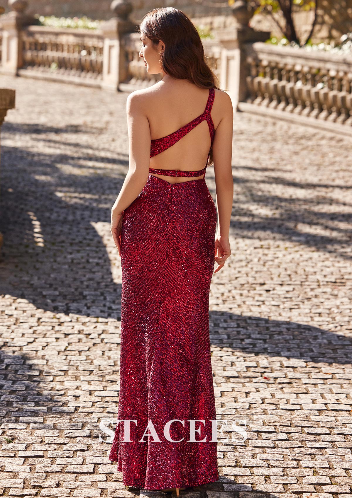 Burgundy Cubierta un hombre hasta el suelo lentejuelas vestido de graduación - STACEES